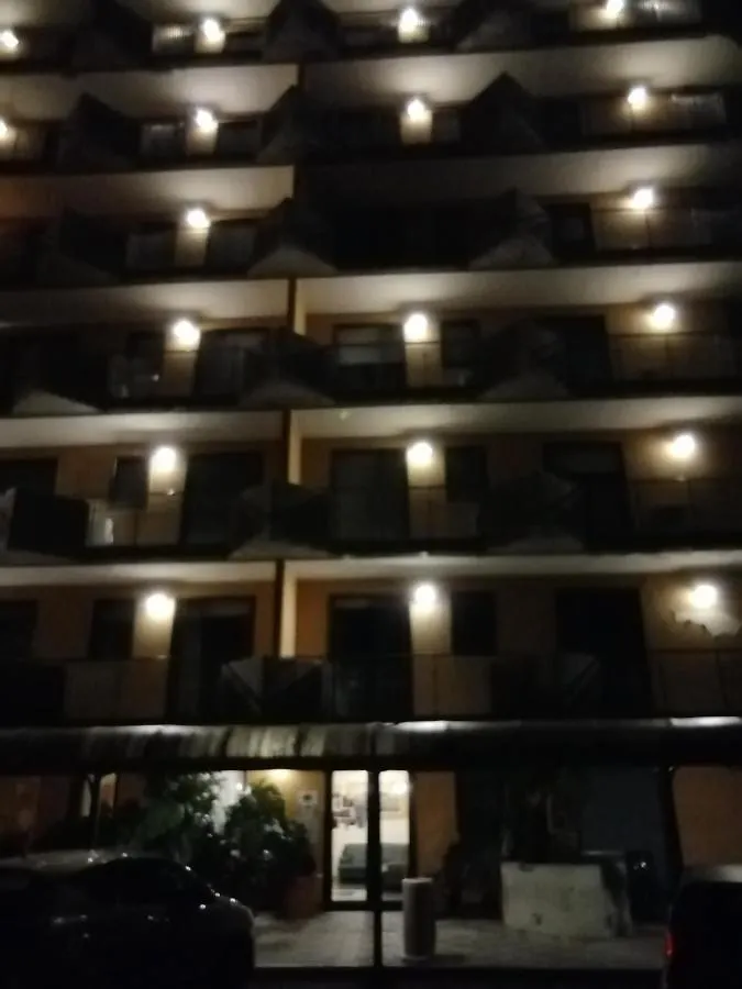 Campus Hotel Bari 3*,