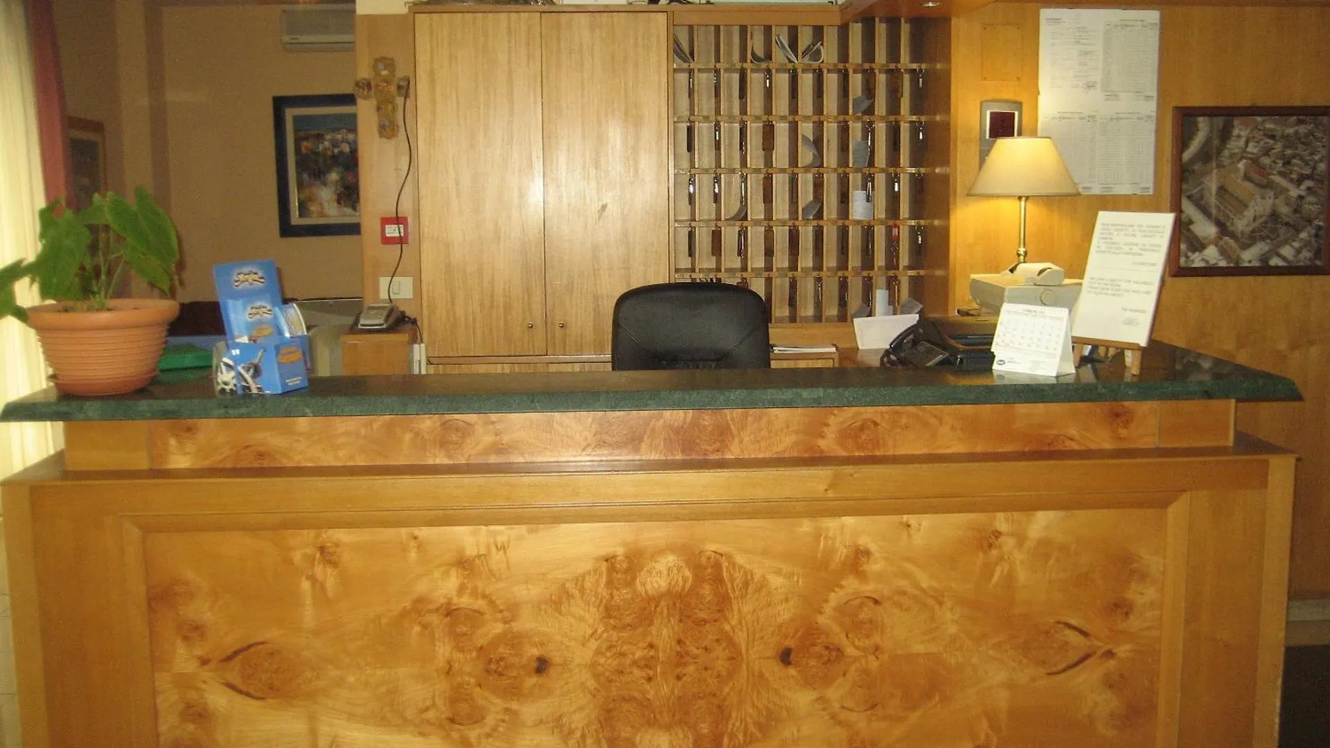 Campus Hotel Bari Italia